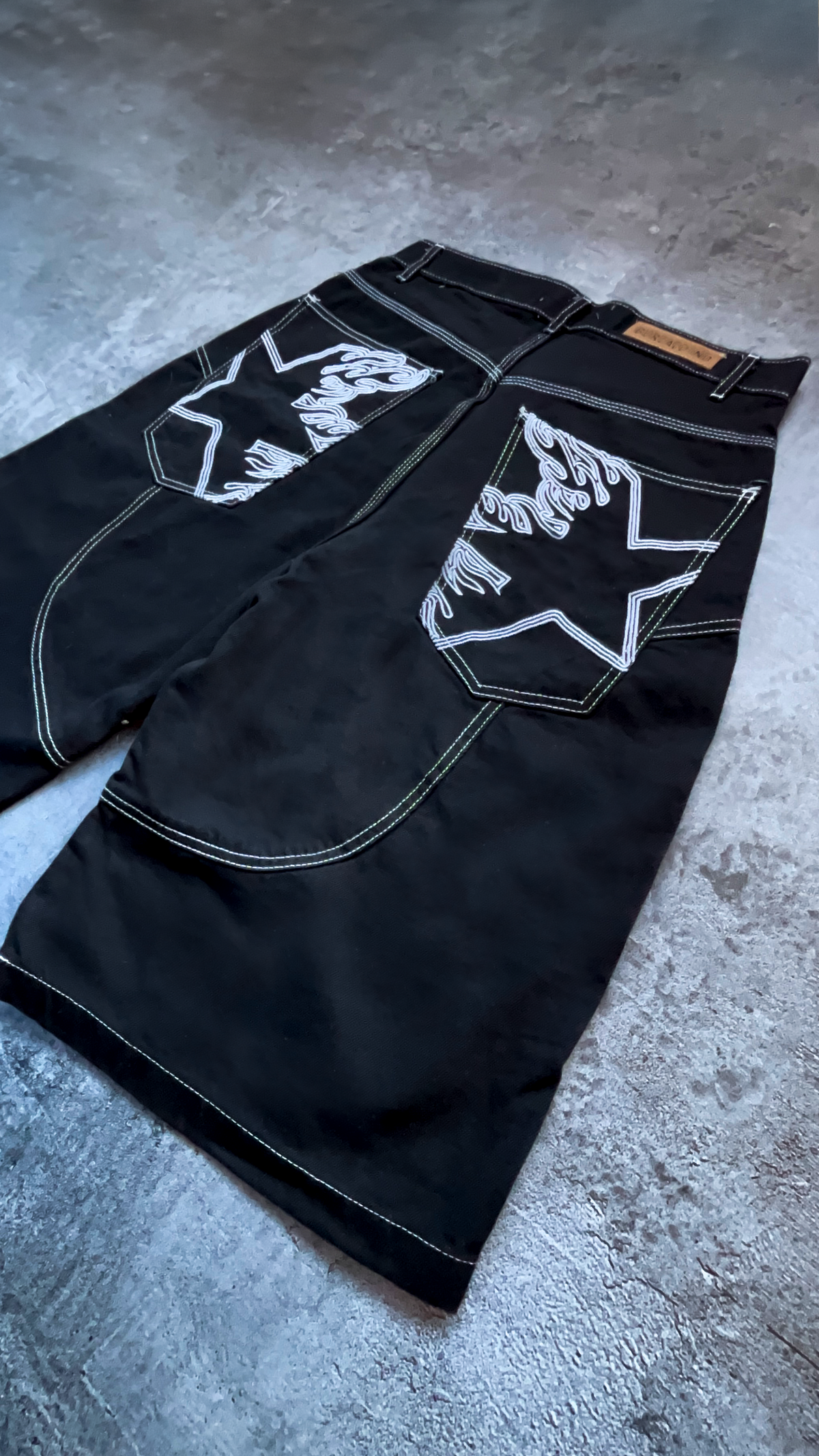 HELLSTAR – BERMUDA BORDADA