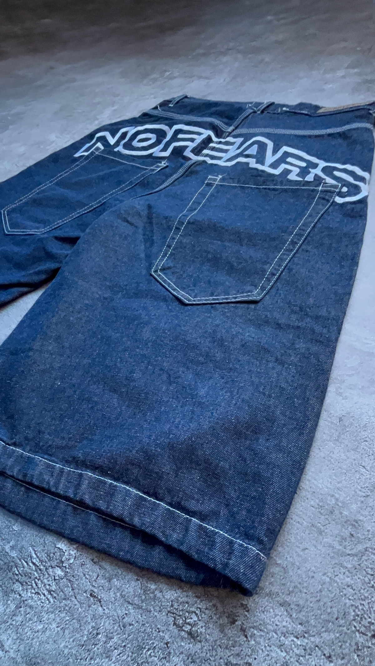 RAW BLU – BERMUDA JORT BORDADO